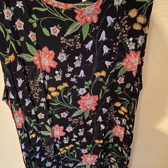 Old Navy Black Tunic Sleeveless Top - Picture 2 of 3